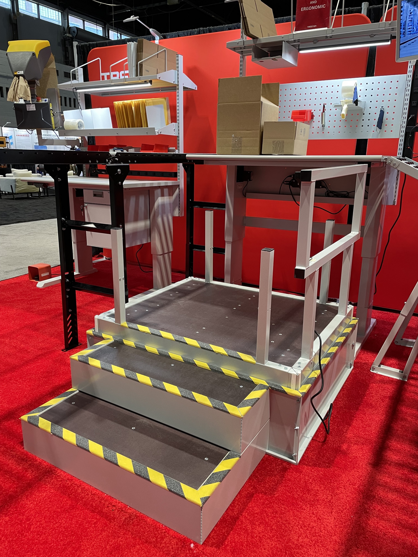 Treston lifting platform promat 2023