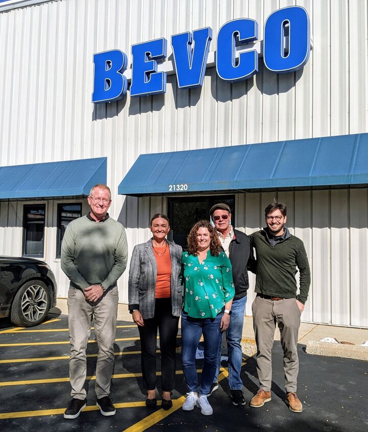 Jessica Urioste with Bevco team Jessica Urioste with Bevco team